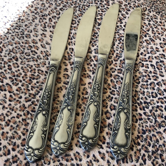 4 butter/dinner aerated knives - Picture 1 of 6